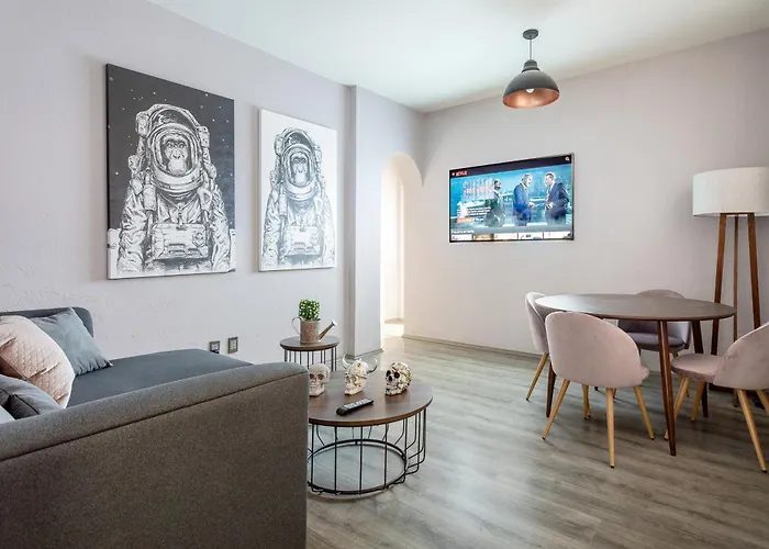Apartment Roma Norte 2br - Parking Sleeps 6 -great Wifi Mexico City