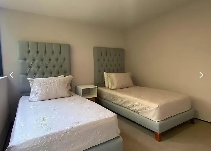 Roma Norte 2br - Parking Sleeps 6 -great Wifi Mexico City